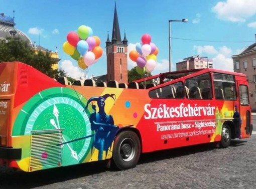   - Nyári kultúrkalandok panoráma busszal!